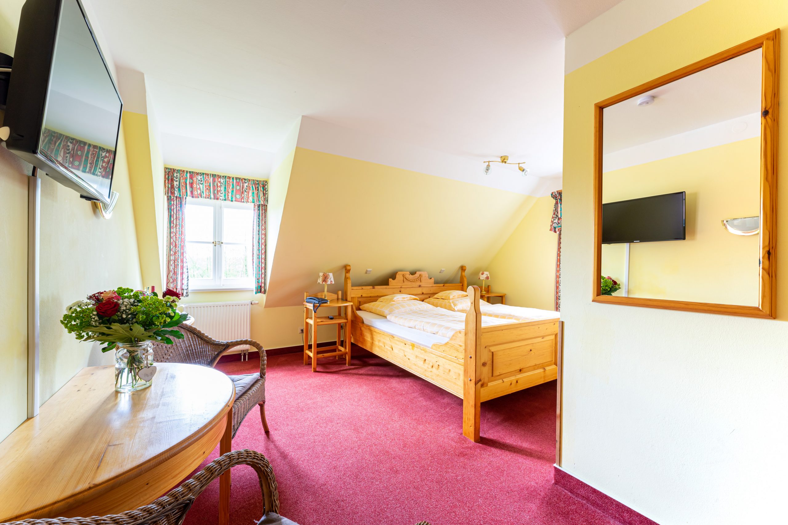 Gemütliches Doppelzimmer im Landgasthof Hengstforder Mühle